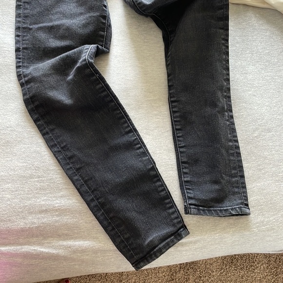 Loft Modern Skinny Jean in smoke color - Picture 5 of 5
